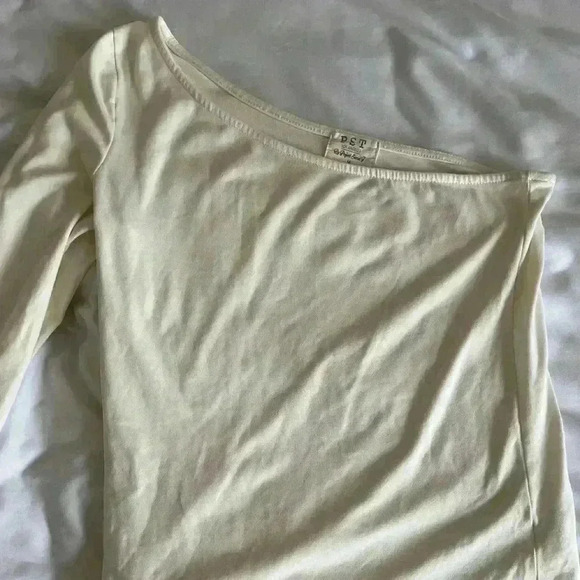 COPY - White one sleeved top - Picture 2 of 4